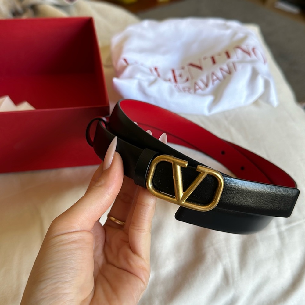Brand new in packaging VALENTINO REVERSIBLE VLOGO BELT IN GLOSSY CALFSKIN 20 MM